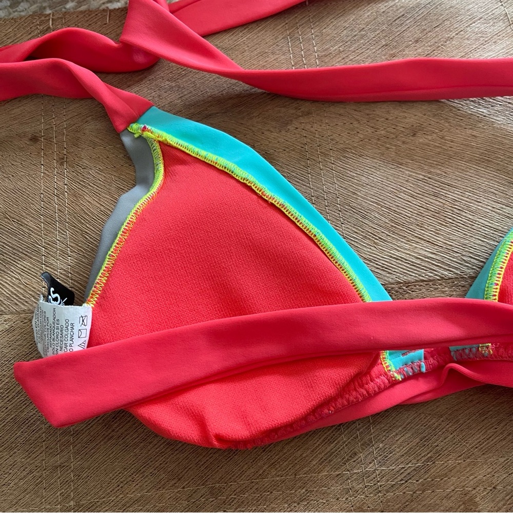 ABS Allen Schwartz Tri-Color Bikini Top Halter Pink Sz 8 - Picture 7 of 7